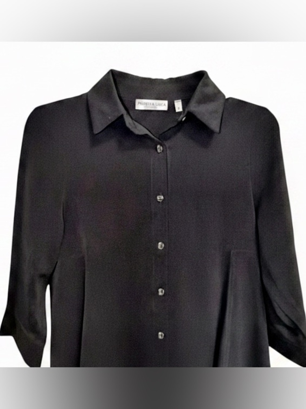 Elegant Black Maxi Dress with Pleated Back - Picture 7 of 12